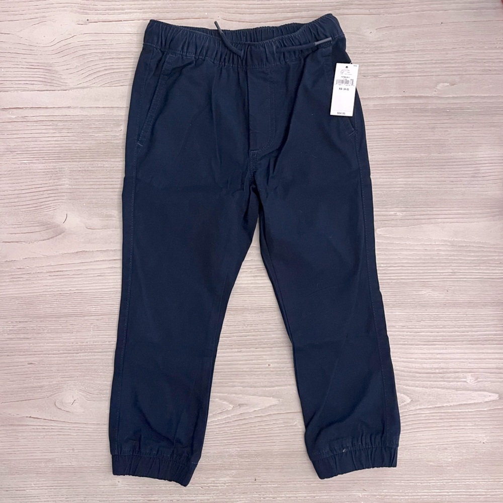 NWT Gap Boys Navy Jogger Pants (size 4/5)